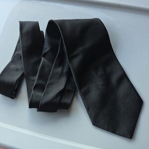 (J28) Classic Black Tie